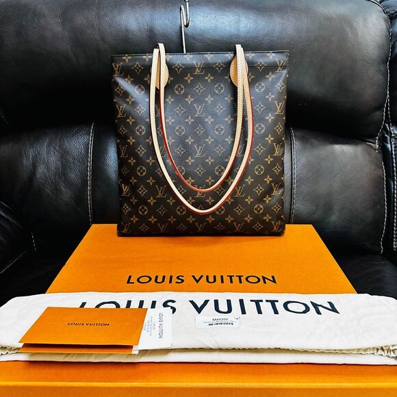 Louis Vuitton Carry It Tote - Picture 1 of 15